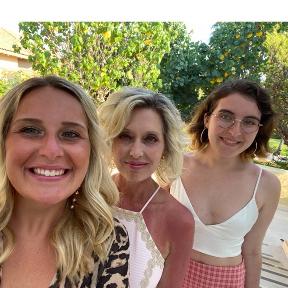 Meet your Posher, Roxane - Picture 3 of 4